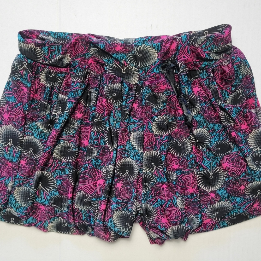 Flowy Shorts - Picture 7 of 10